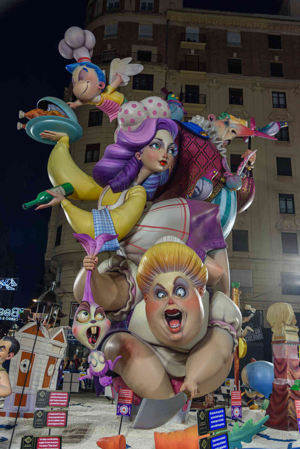Valencia - fallas 2023 - falla Av. del Oeste - La leyenda de Juan Palomo 07.jpg